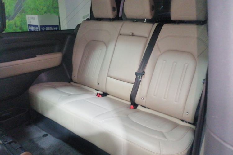 Used Land Rover Defender 2022 90 2.0T P300 SE
