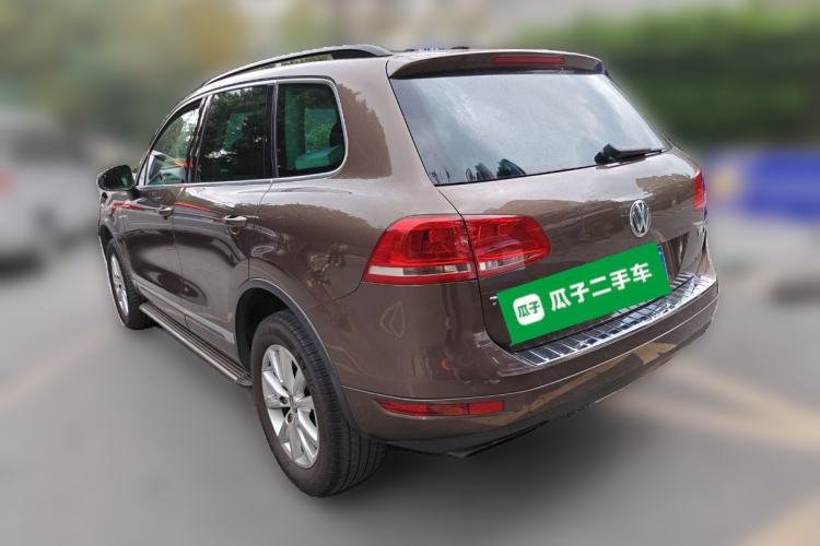 Used Volkswagen Touareg 2011 3.0 TSI High-End Version Rear Left 45 Deg