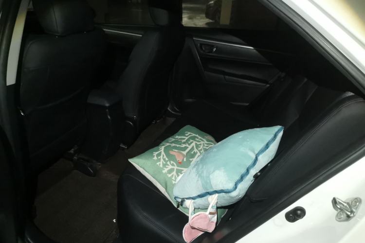 Used Toyota Levin 2017 Revised 185T CVT Elite Edition China V Standard Left Rear Seat