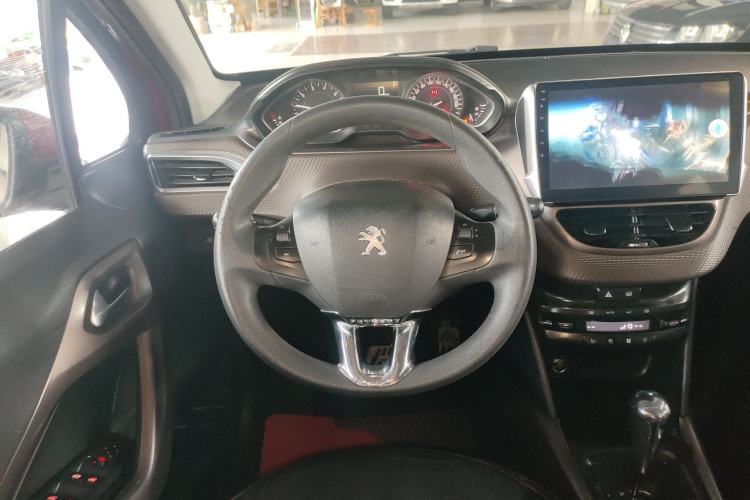 Used Peugeot 2008 2014 1.6L Automatic Fashion Edition Steering Wheel