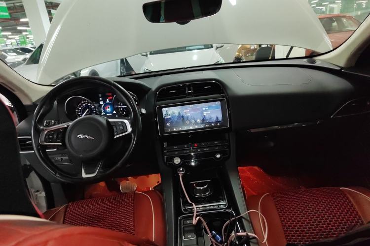 Used Jaguar F-PACE 2019 2.0T Four-Wheel Drive Urban Luxury Edition