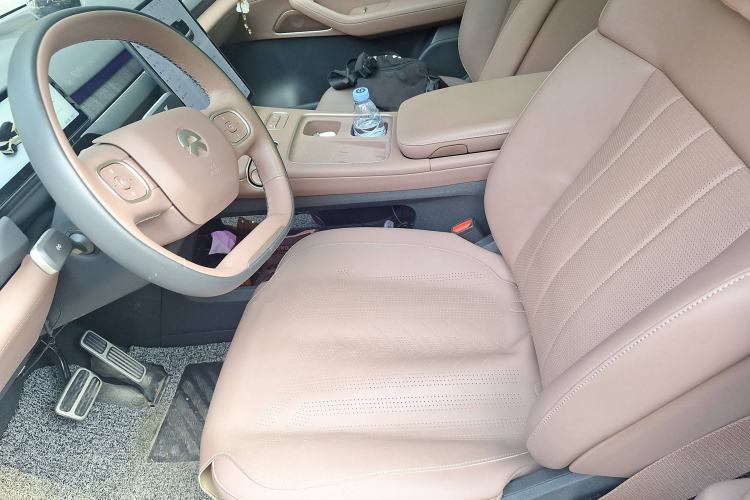 Used Nio ES8 2023 75 kWh Left Front Seat