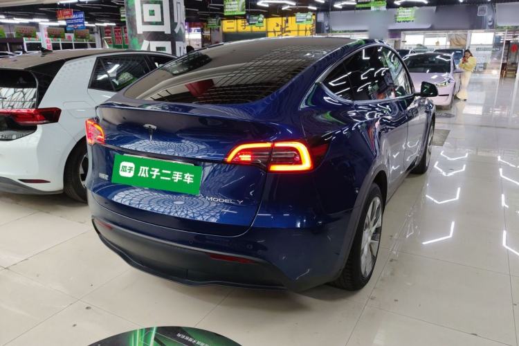 Used Tesla Model Y 2021 Standard Range Rear-Wheel Drive Version Rear Right 45 Deg