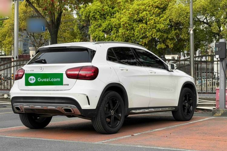 Used Mercedes-Benz GLA 2019 GLA 200 Fashion Model Exterior 4