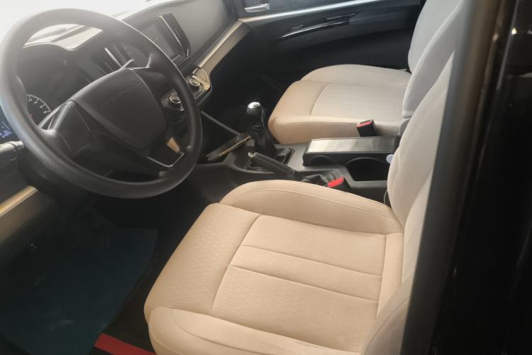 Used FORTHING Lingzhi 2023 M5L 1.6L Base Model 7 Seats Left Front Seat