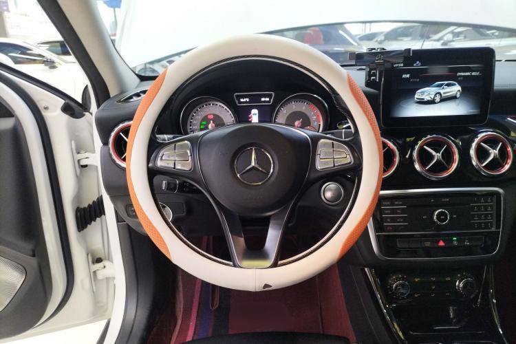 Used Mercedes-Benz GLA 2016 GLA 200 Fashion Model