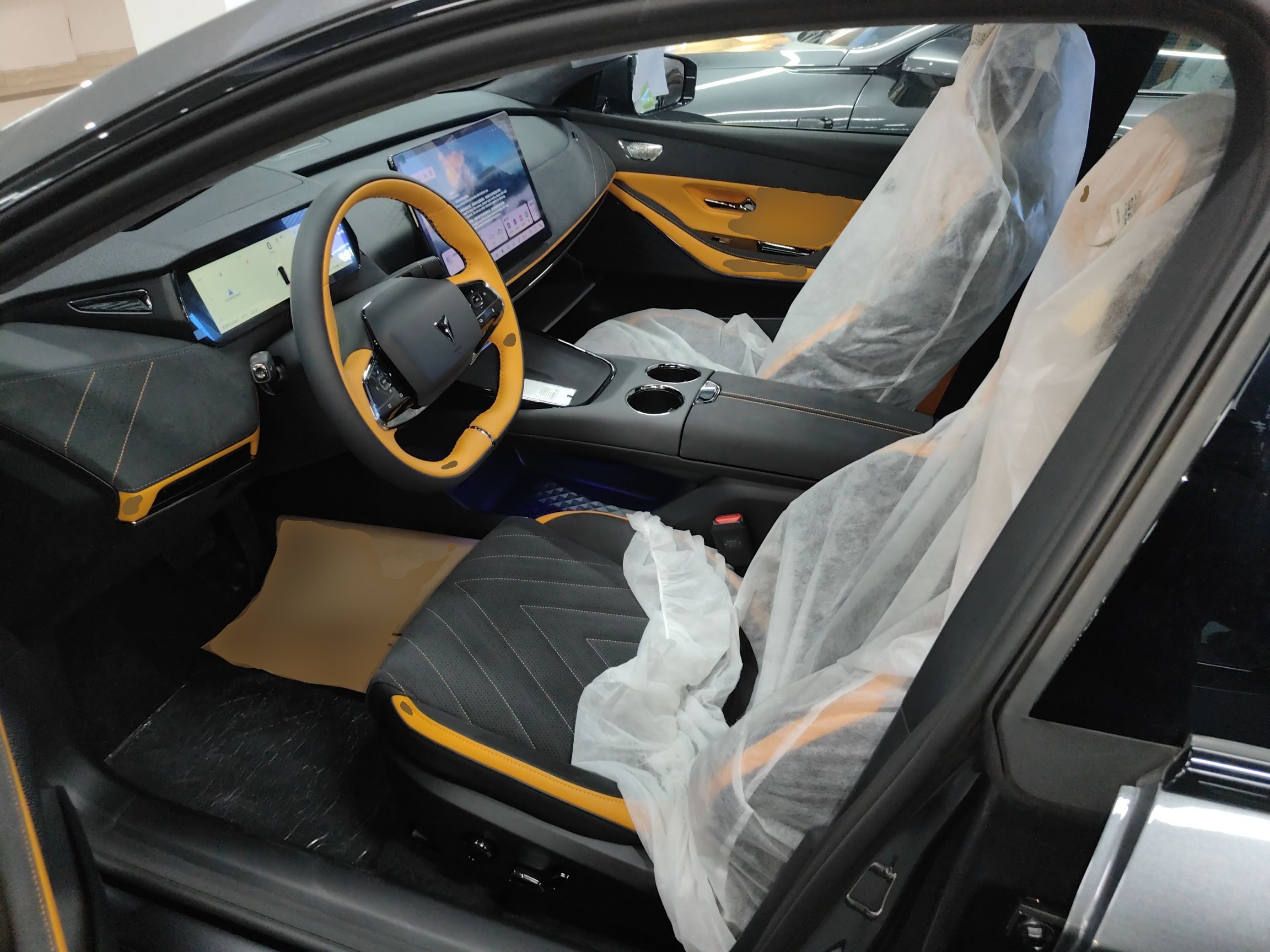 Переднее сиденье в автомобиле