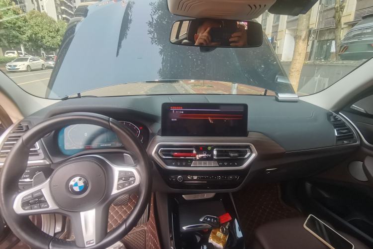 Used BMW X3 2022 xDrive30i Luxury Model M Night Sky Package Center Console