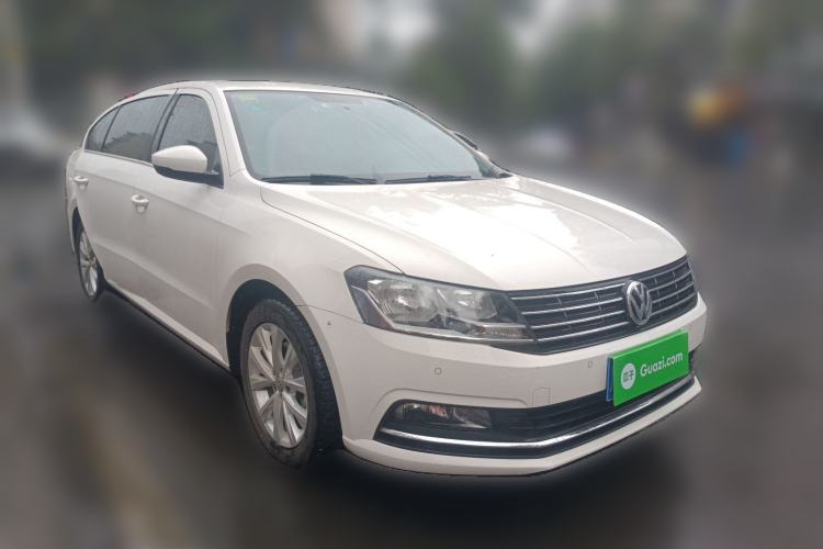 Used Volkswagen Lavida 2017 1.6L Automatic Comfort Edition
