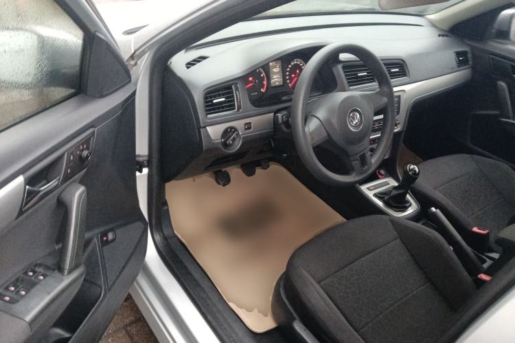 Used Volkswagen Lavida 2013 Revised Classic 1.6L Manual Fashion Edition Driver Seat