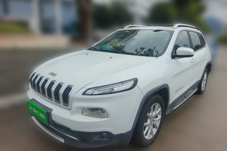 Used Jeep Cherokee 2017 2.0L Superior Edition