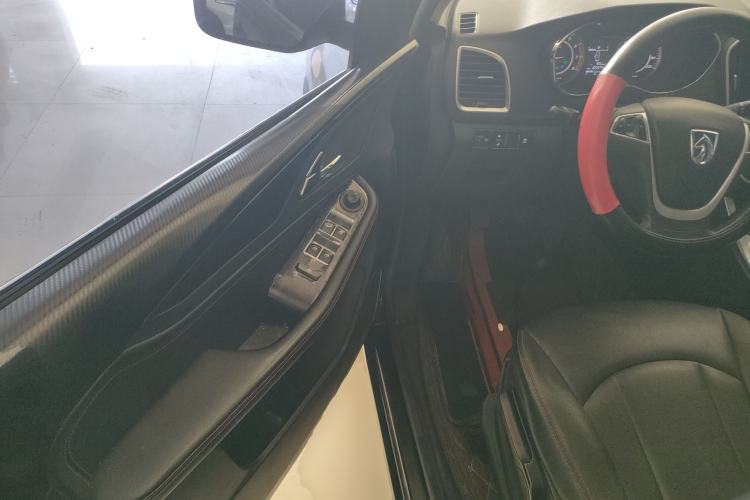 Used Baojun 560 2016 1.8L Manual Comfort Edition