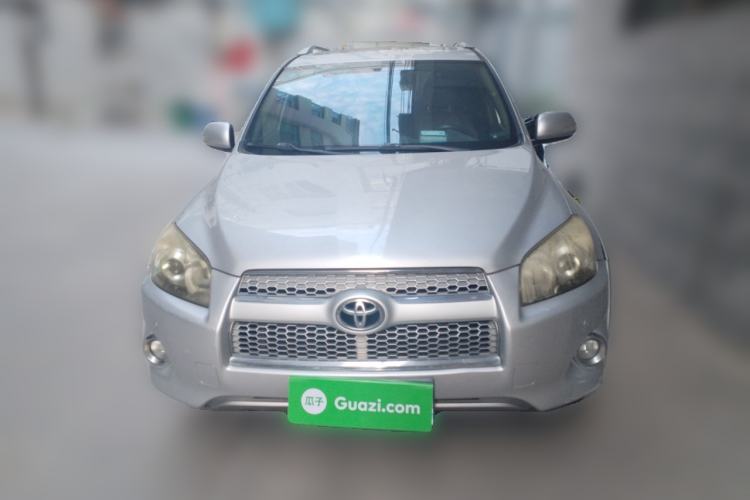 Used Toyota RAV4 2012 Luxurious 2.4L Automatic 4x4 with Stylish Features
