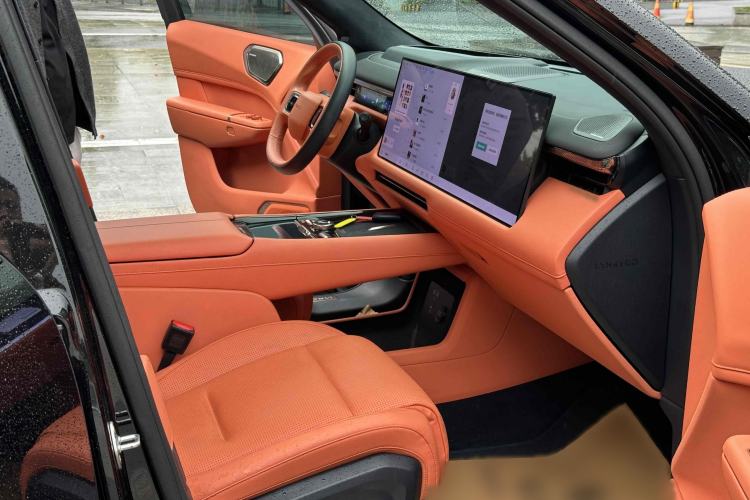 Used Lynk & Co 900 2025 1.5T Ultra
