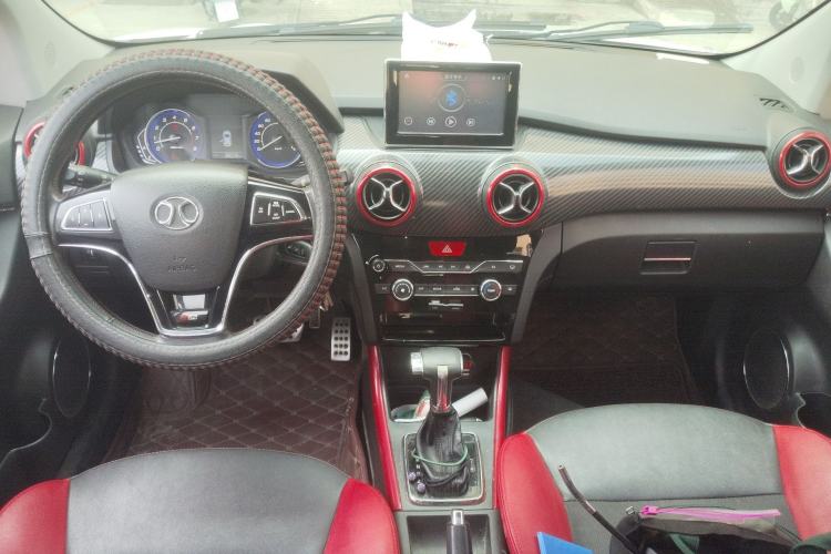 Used BAIC Senova X25 2015 1.5L Automatic Elite Model Center Console