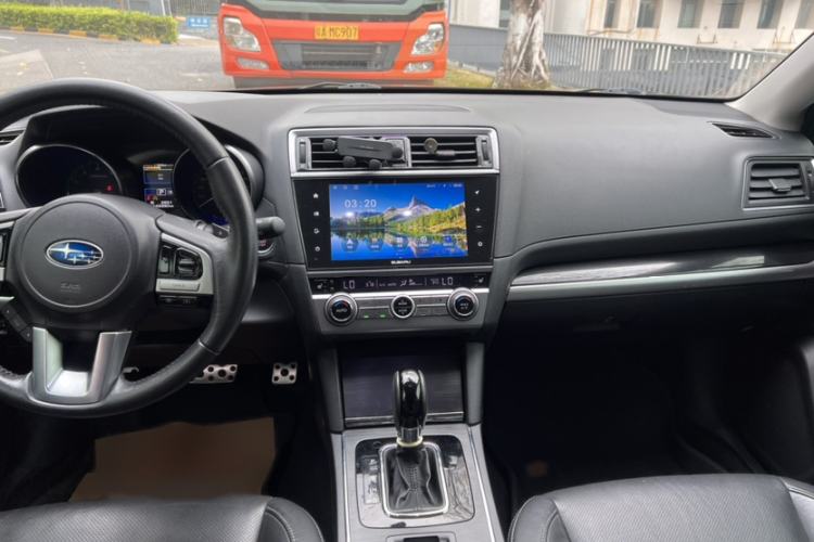 Used Subaru Outback 2016 2.5i Sport Navigation Edition Gear Lever