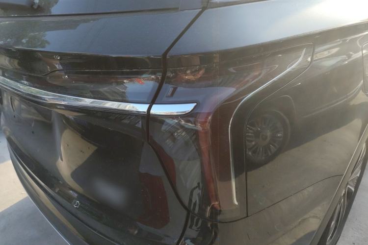 Used Hongqi HS7 PHEV 2024 2.0T PHEV Four-Wheel Drive Flagship Edition 6 Seats Right Rear Taillight