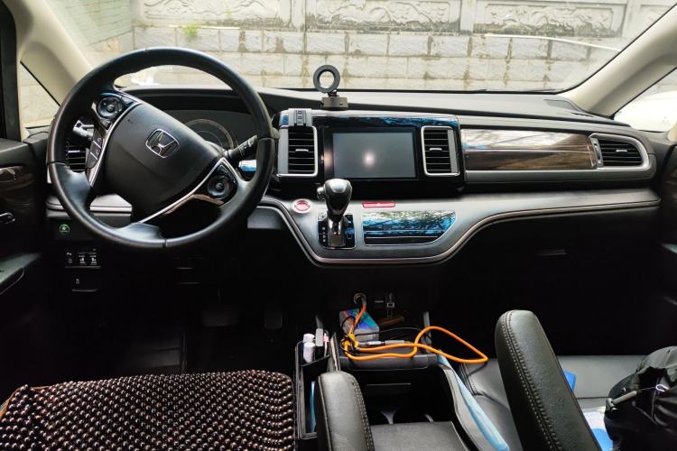 Used Honda Elysion 2016 2.4L Comfort Edition Center Console