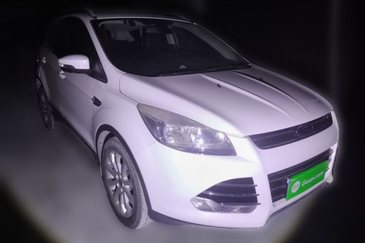 Used Ford Kuga 2013 1.6L GTDi Two-Wheel-Drive Trend Model Front Right 45 Deg