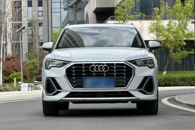 Used Audi Q3 2021 35 TFSI Fashion Dynamic Model
