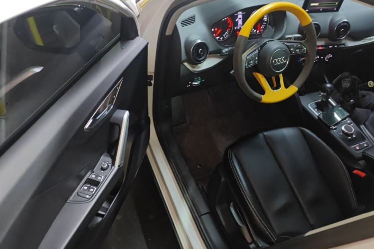 Used Audi Q2L 2021 35 TFSI Progressive Dynamic Edition Driver Seat