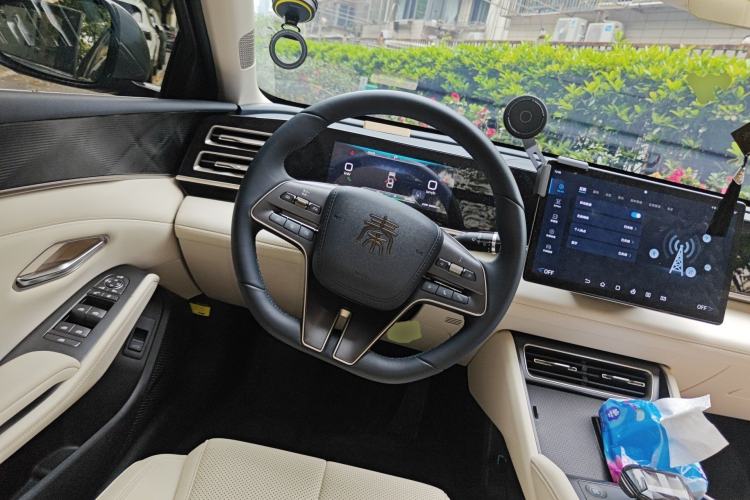 Used BYD Qin L 2024 DM-i 120KM Beyond Model Steering Wheel