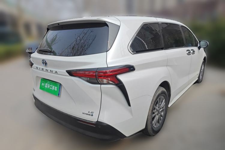 Used Toyota Sienna 2023 2.5L Hybrid Comfort Edition