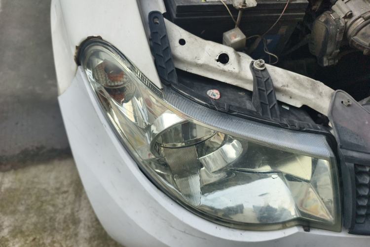 Used Wuling Hongguang 2014 1.2L Base Model China IV Right Front Headlight