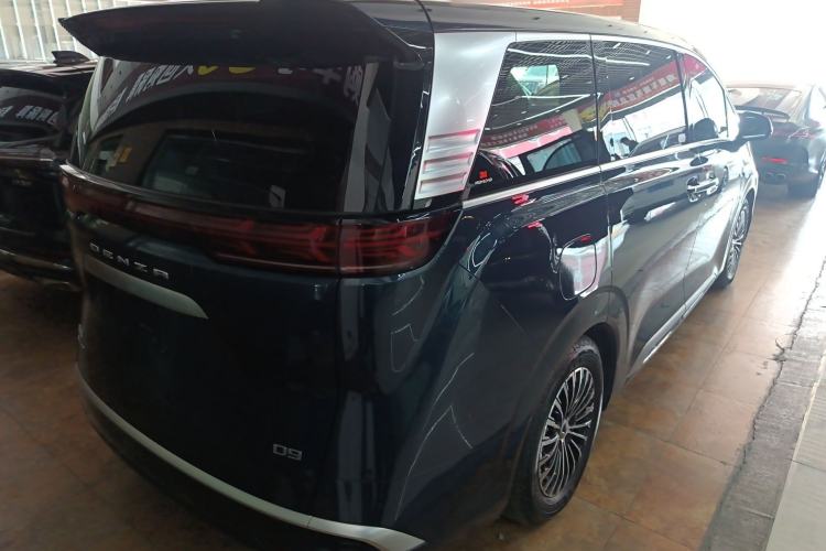 Used Denza D9 2022 DM-i 970 Four-Wheel Drive Flagship Model