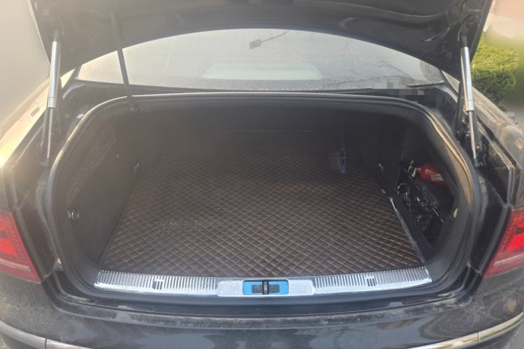 Used Volkswagen Phaeton 2012 3.0L Business Edition Trunk