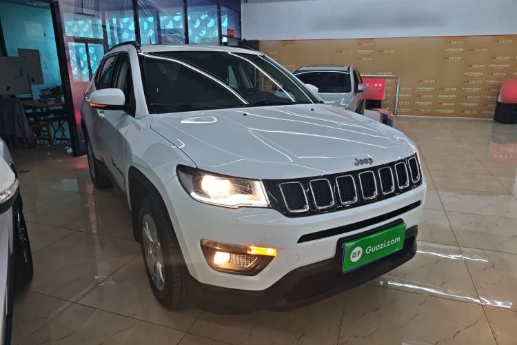 Used Jeep Compass 2017 200T Automatic Family Edition Front Right 45 Deg