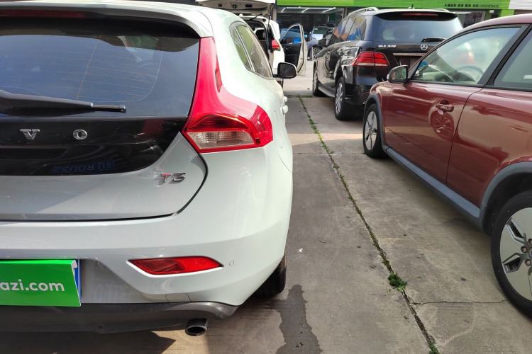 Used Volvo V40 2017 T3 Zhiyi Edition