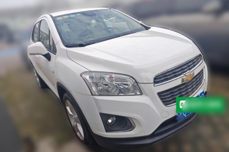 Used Chevrolet Trax 2014 1.4T Manual Two-Wheel Drive Comfort Model Front Right 45 Deg