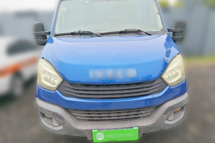 Used Iveco Eurocargo 2018 2.3T Short-Wheelbase Low-Roof Multi-Purpose Van with Side Sliding Door F1A