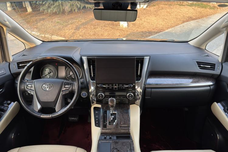 Used Toyota Vellfire 2023 Crown Dual-Engine 2.5L HV Prestige Edition