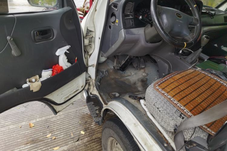 Used Jinbei Hiace 2014 2.0L 5th Generation Kuaiyunwang Business Version 4G19 Driver Seat