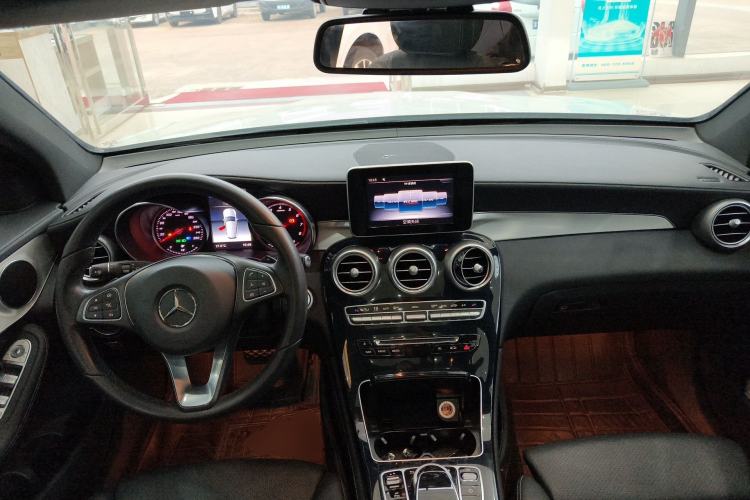 Used Mercedes-Benz GLC 2018 GLC 200 4MATIC Center Console