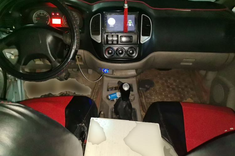 Used FORTHING Lingzhi 2015 V3 1.5L 7-seat Standard Model
