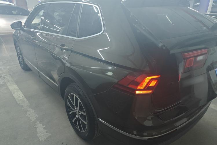 Used Volkswagen Tiguan L 2018 330TSI Automatic Two-Wheel Drive Luxury Edition Rear Left 45 Deg