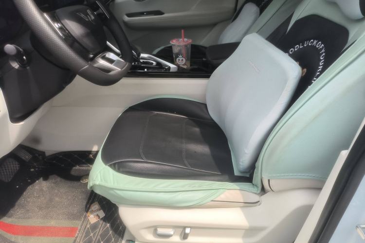 Used Wuling Asta 2022 2.0L DHT Electric-Speed Version Left Front Seat