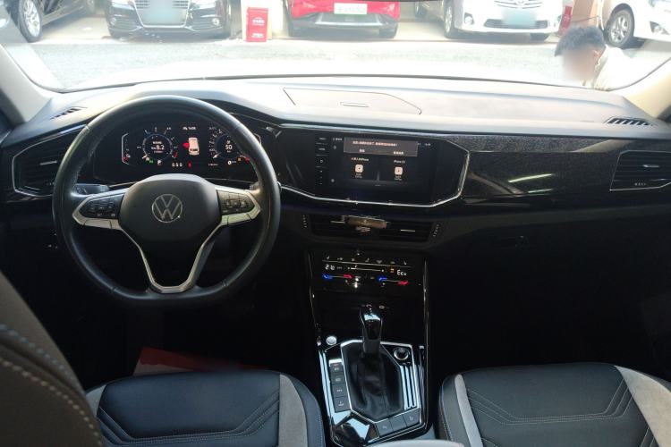 Used Volkswagen Tayron GTE Plug-in Hybrid 2022 1.4T Luxury Edition Center Console