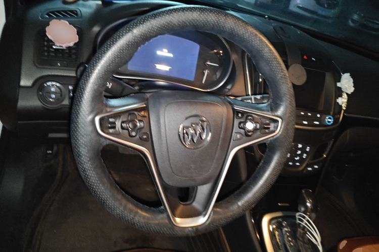 Used Buick Regal 2015 1.6T Elite Tech Model Steering Wheel