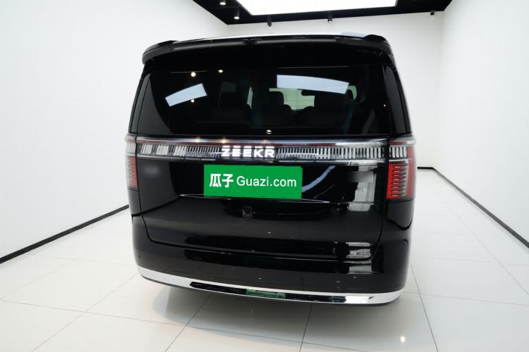 Used Zeekr 009 2024 7-Seater Walk-Through Version Four-Wheel Drive 108 kWh Rear