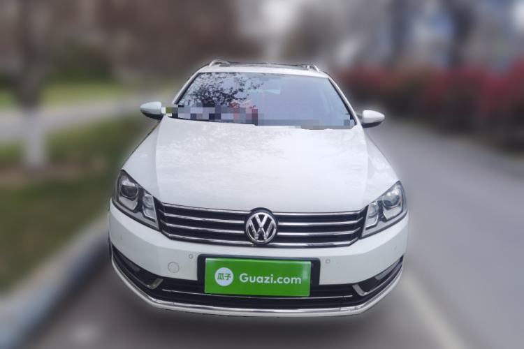 Used Volkswagen Magotan 2012 Travel Edition 2.0 TSI Comfort Version Front