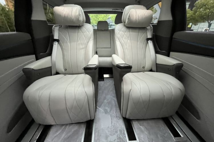 Used Denza D9 2022 DM-i 970 Four-Wheel Drive Flagship Model Interior 1