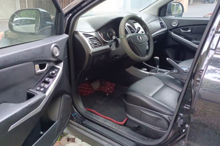 Used SsangYong Korando 2013 2.0L Gasoline Two-Wheel Drive Automatic Elite Edition Driver Seat