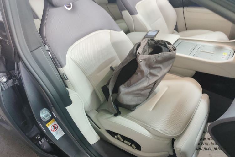 Used Avatr 12 2025 Ultra Extended-Range Edition Right Front Seat