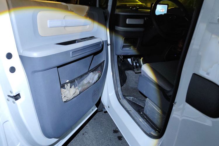 Used SAIC MAXUS Dana V1 2025 Low-Roof Multi-Function Version 42 kWh