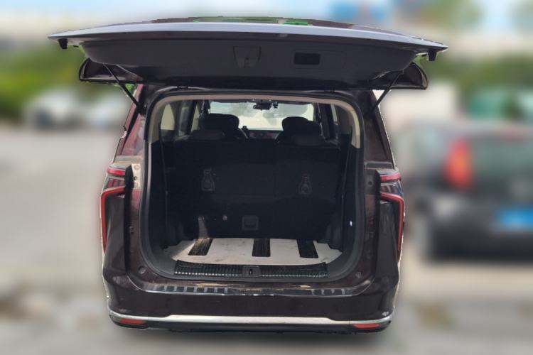 Used SAIC MAXUS G90 2022 2.0T Starry Seven-Seater
