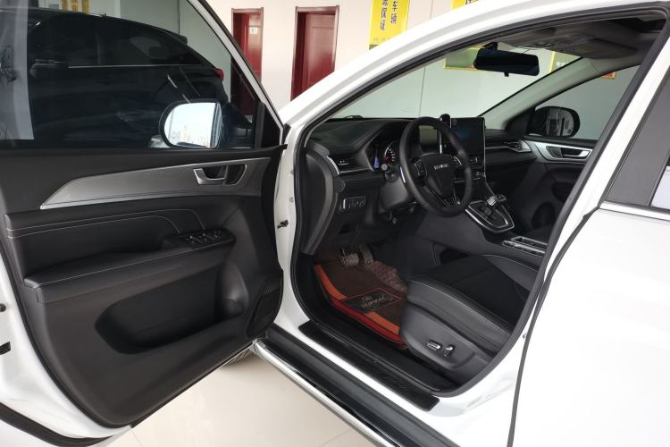 Used Haval M6 2021 PLUS 1.5T DCT Prestige Smart Connectivity Model
